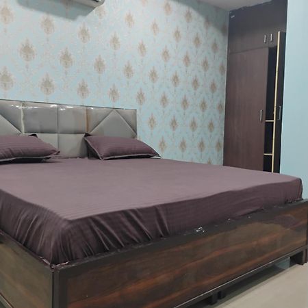 Shree Ji Hotel Greater Noida Exterior foto