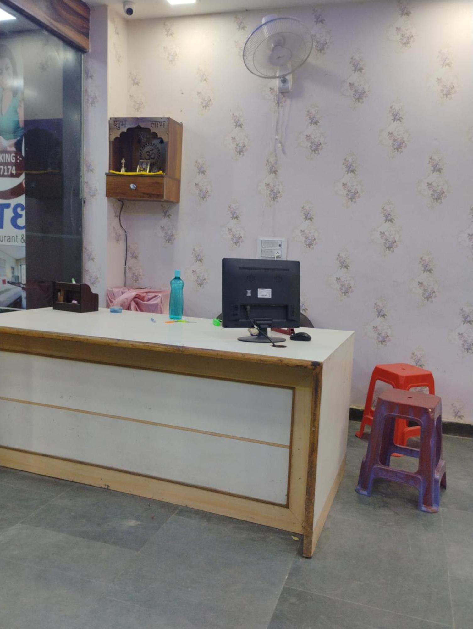 Shree Ji Hotel Greater Noida Exterior foto